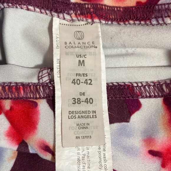 Balance Collection Capri Athletic Leggings Size Medium, Maroon Red and White Flo - Picture 5 of 13